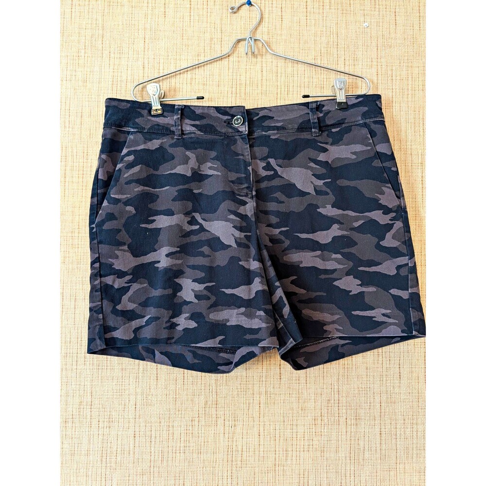 Isaac Mizrahi Women's Chino Shorts Black/Gray Camo 14 Pockets Zip Button